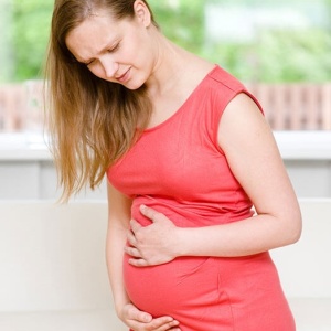 pregnant-woman-with-pelvic pain