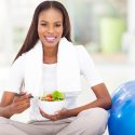 woman eating healthy before getting pregnant
