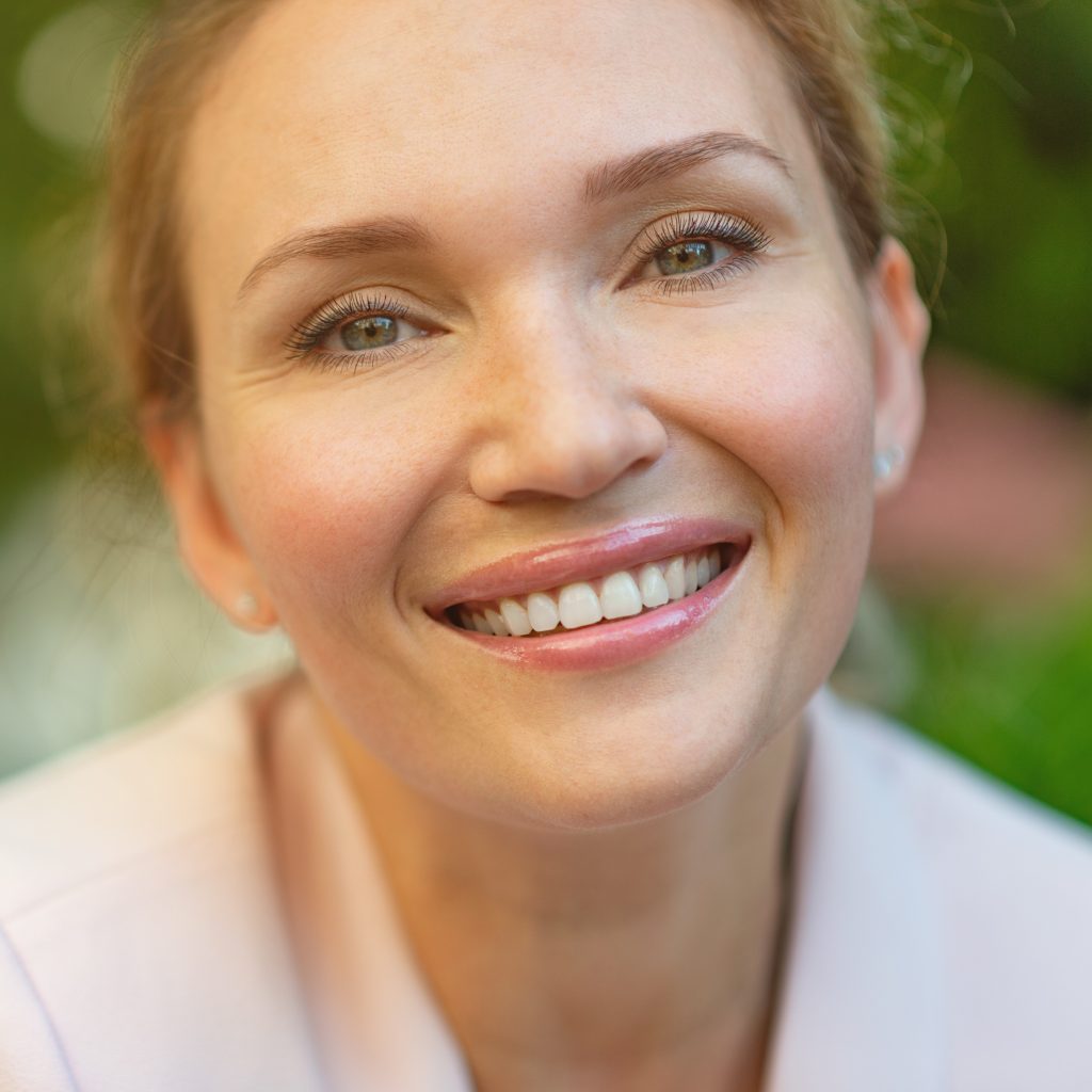 Close Up Portrait Of A Smiling Woman On The Street Happy Womans Face Closeup Outdoors Happy