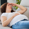 pregnant-woman-with-headache