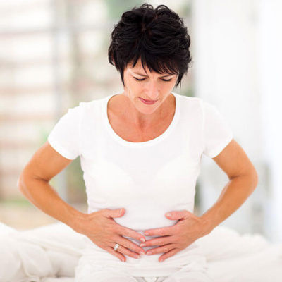 woman-with-stomach-pains pic
